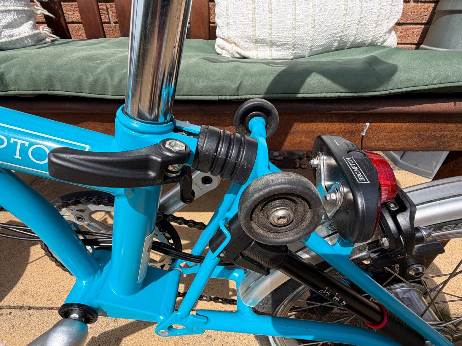 Brompton C Line M6L  (6 Speed) folding bicycle - BLUE (VERY GOOD CONDITION)