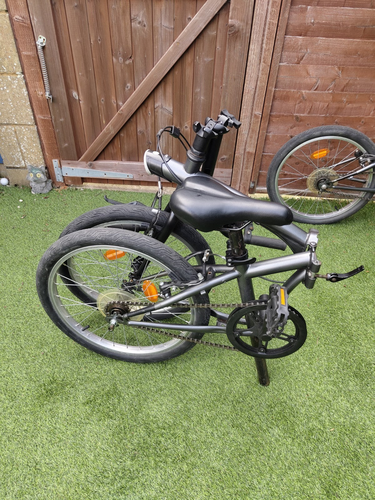 B'TWIN Folding Bike 20" Wheel - Compact Foldable Bicycle - Great Condition