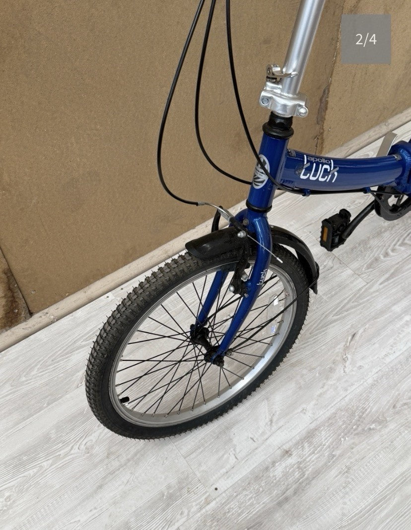 An Apollo Tuck folding bike