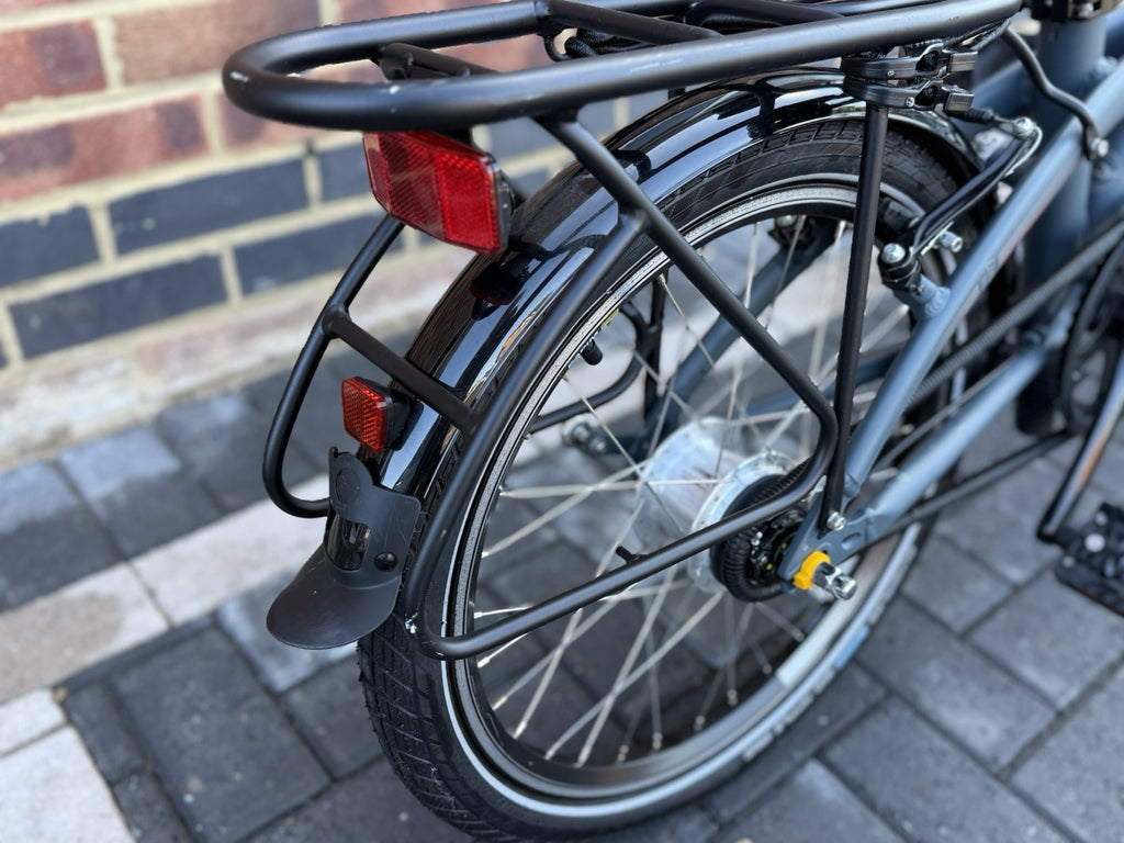 Tern Link D7i Folding Bike “The stealthy One”  RRP £1070 7 Speed fold 10seconds