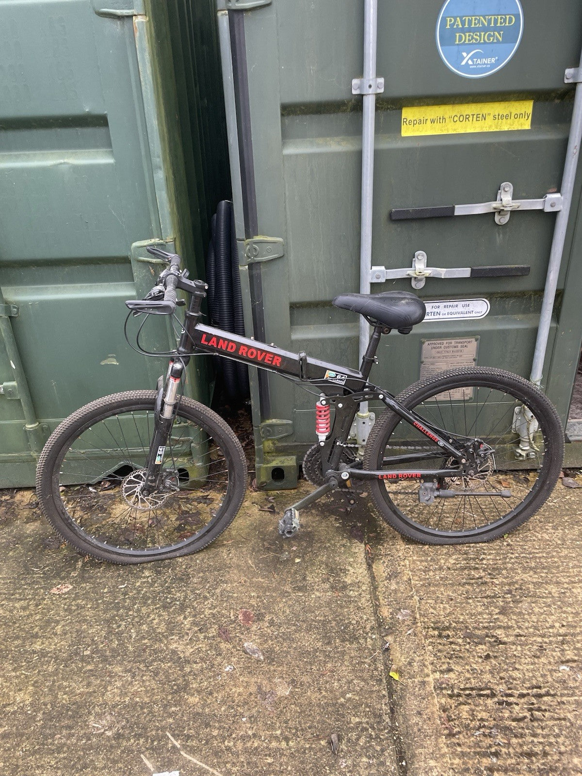 Land Rover G4 Challenge Folding Mountain Bike Black