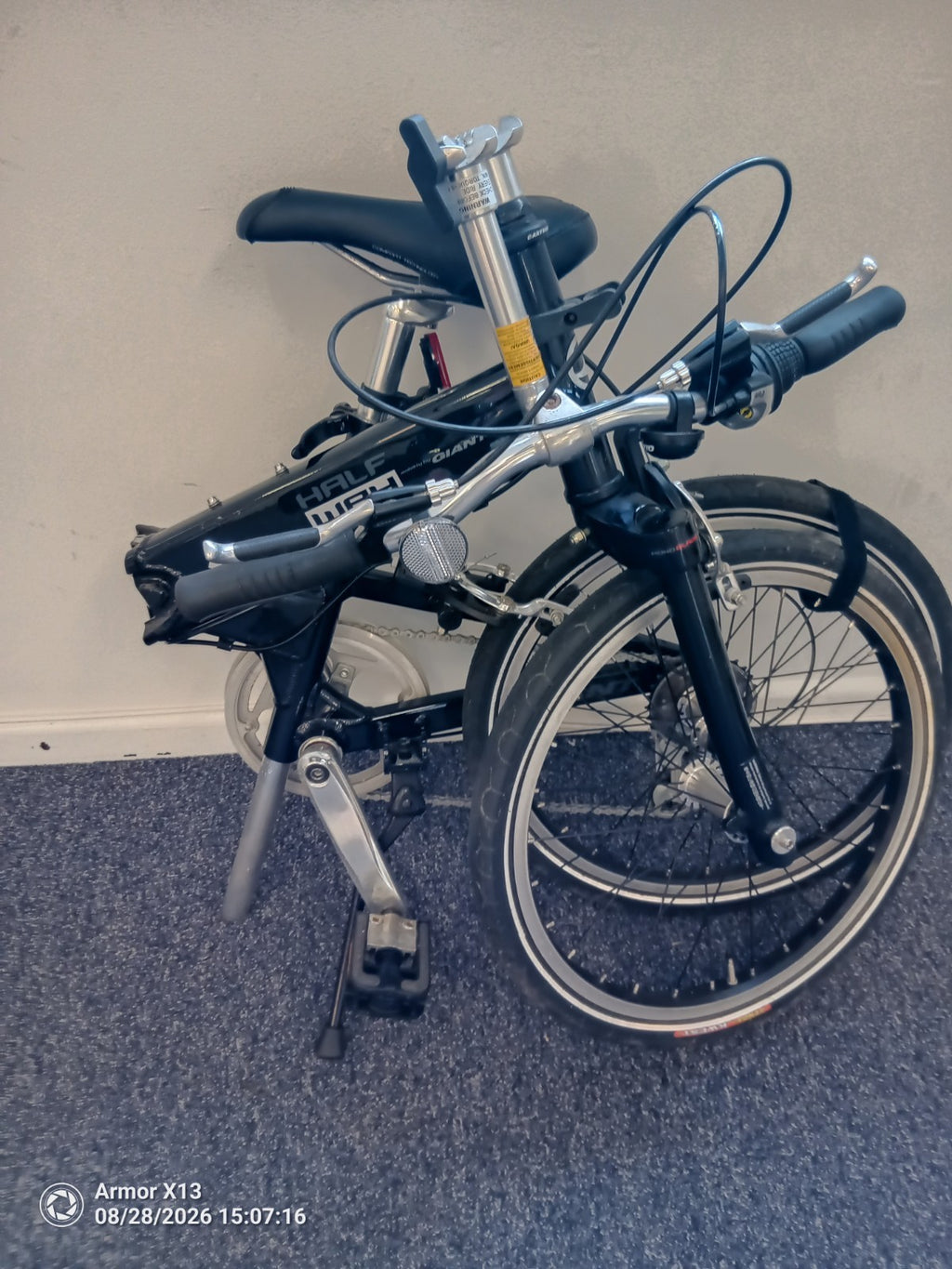Giant Halfway Folding Bike 20'' Wheels 7-Speed Excellent Condition Black Frame