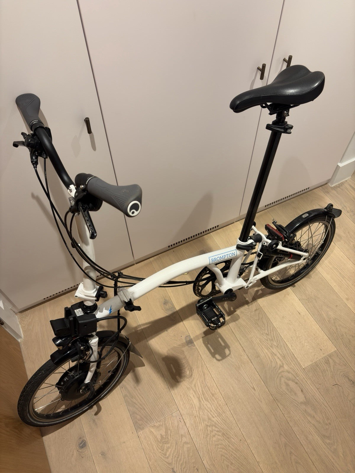 Brompton Electric 2018 H6L White 6-Speed Folding Bike + Bags, Battery & Charger