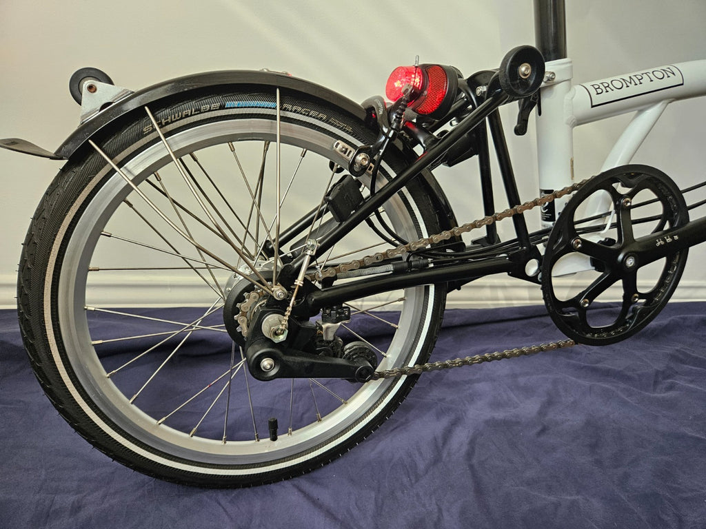 Brompton M6L - 6 Speed - C Line - Mid- White - VGC