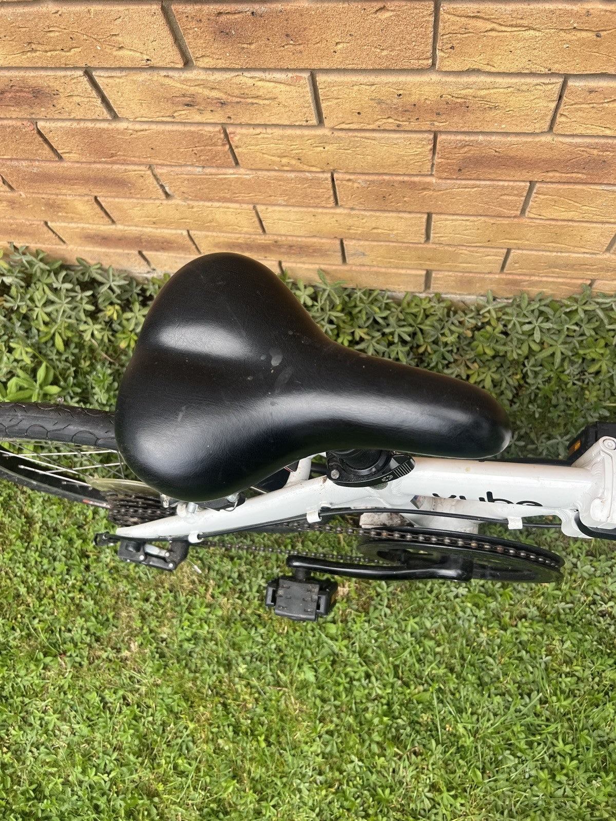 Dahon Vybe D7 Folding Bike (£599 New) white happy to ship