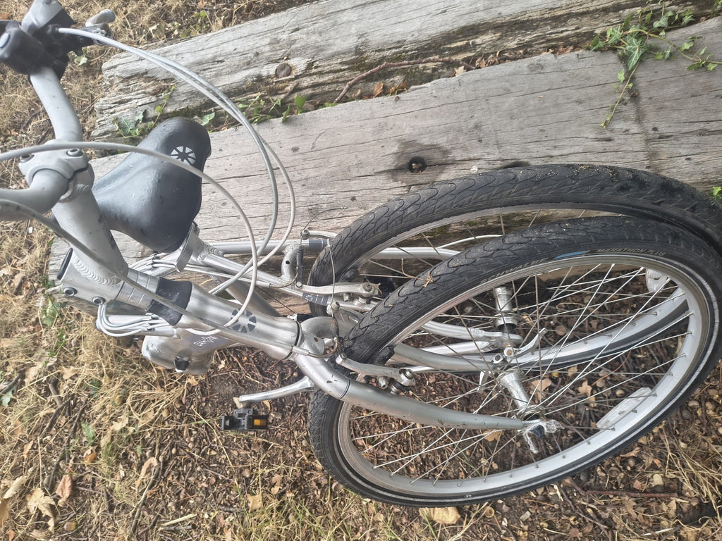 Dahon Espresso 7005 Folding Bike Wheel 26-inch Silver Aluminum Frame