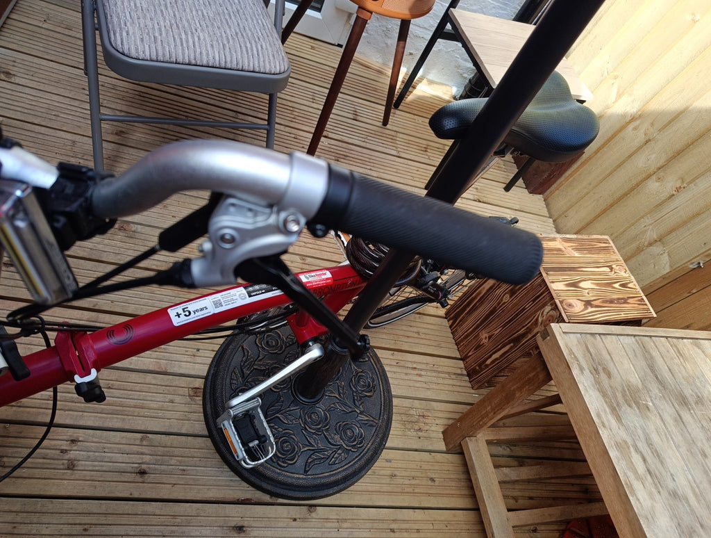 Brompton Folding Bike – Red – Smooth Ride – Ideal for Commuting & Travel