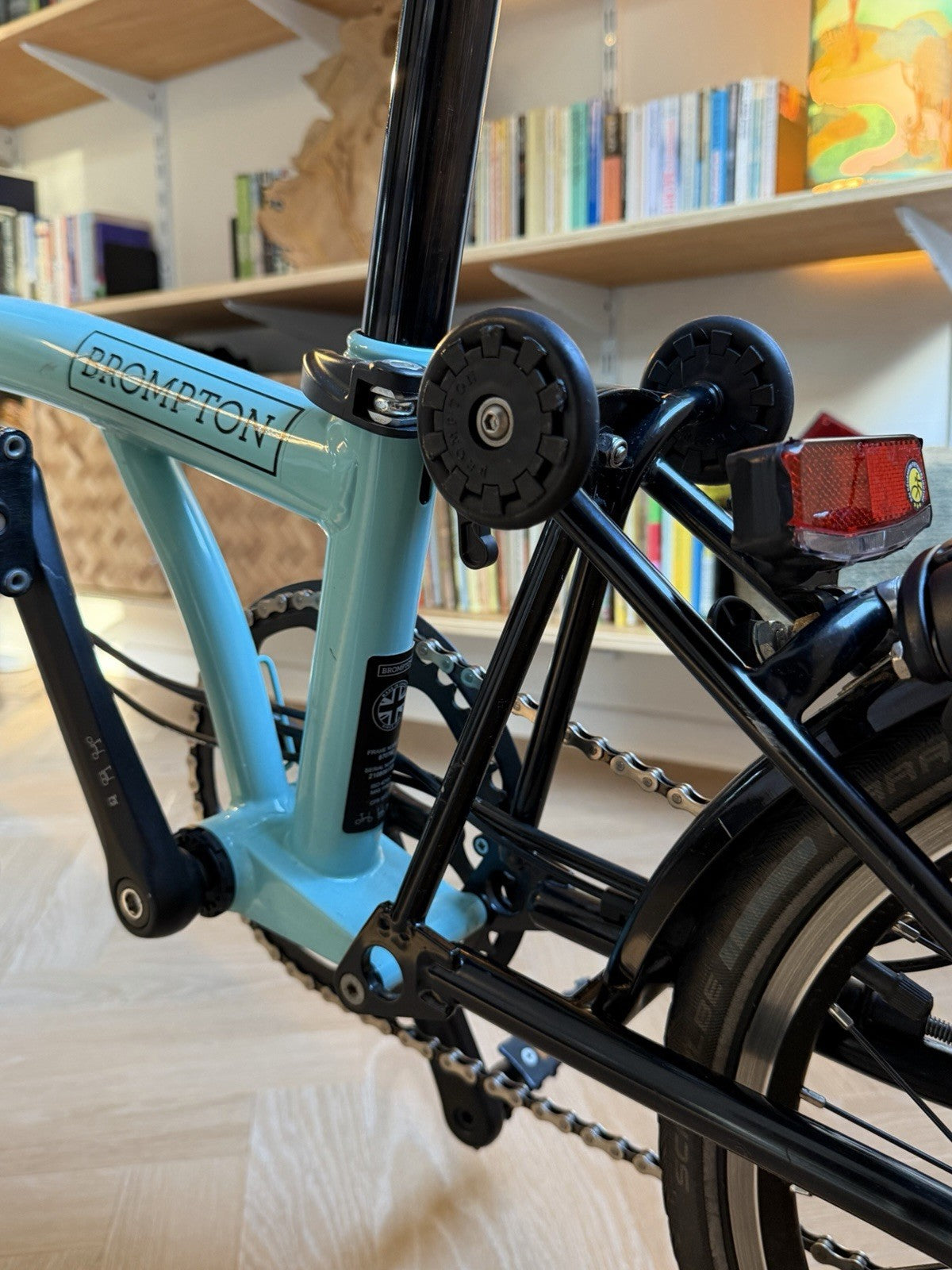 Brompton M6L Superlight — Turkish Green/Black Edition with battery lighting