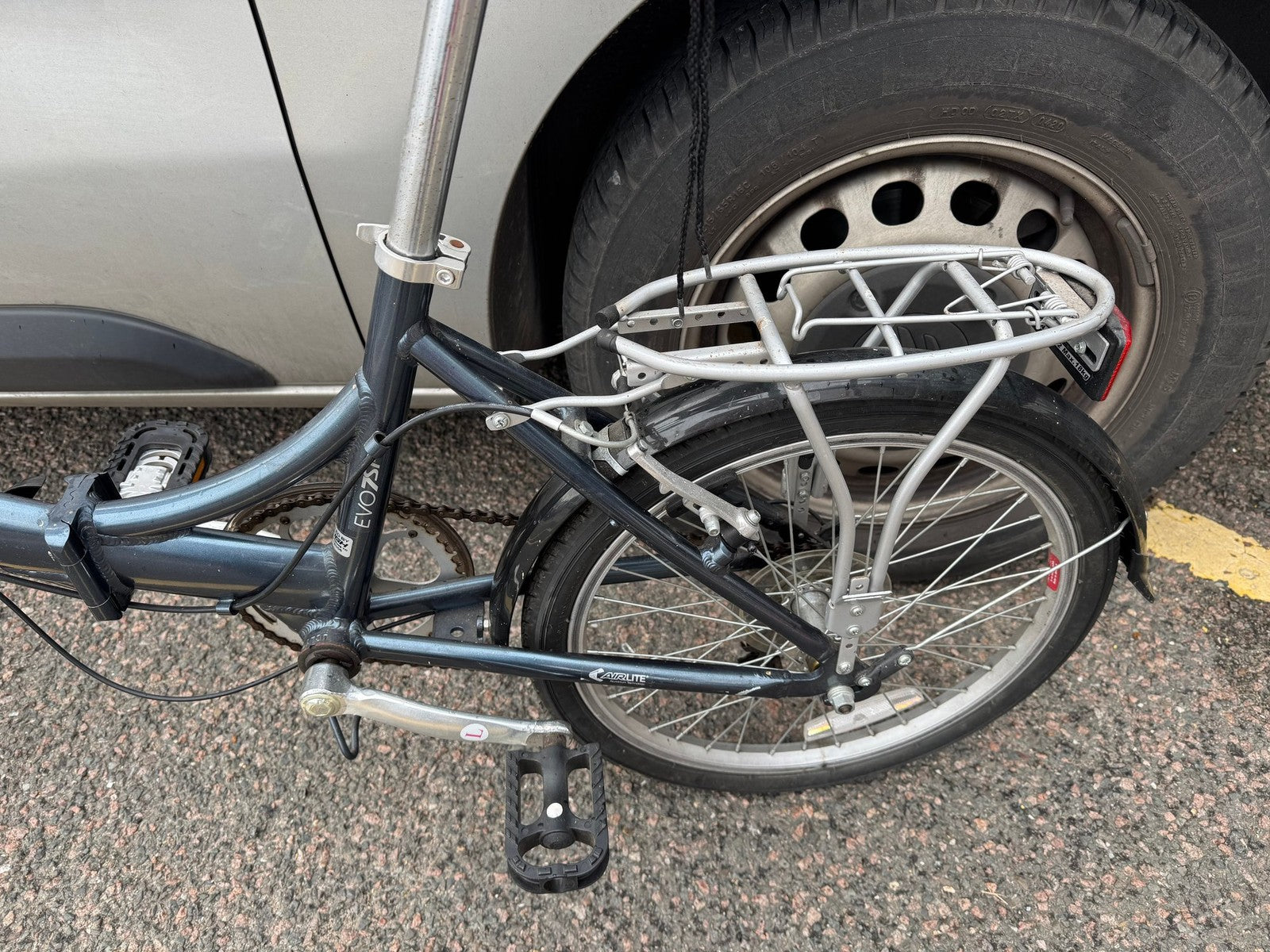 Raleigh EVO 7SP Folding Bike, Aluminum Frame, 20" Wheels, 7 Speed with Revo Grip