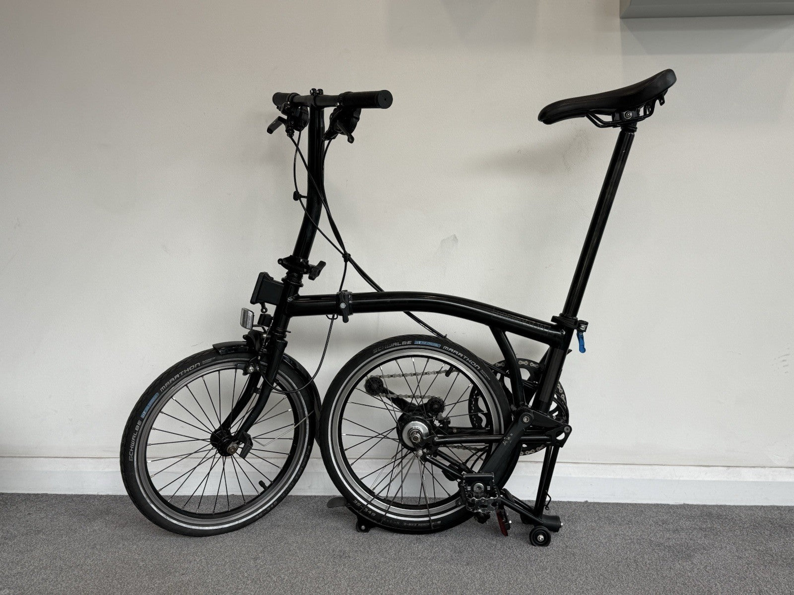 Brompton Folding Bike 6-Speed - C-Line Explore - Black Edition