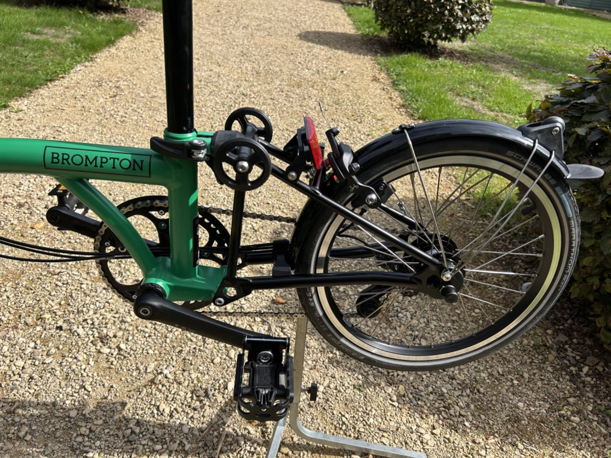 NEW 2026 Brompton C Line 12-Speed Folding Bike Low bar palm green/black