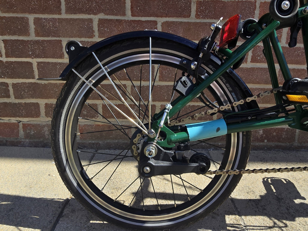 2024 Brompton C Line M6L Racing Green 6 Speed - Folding bike