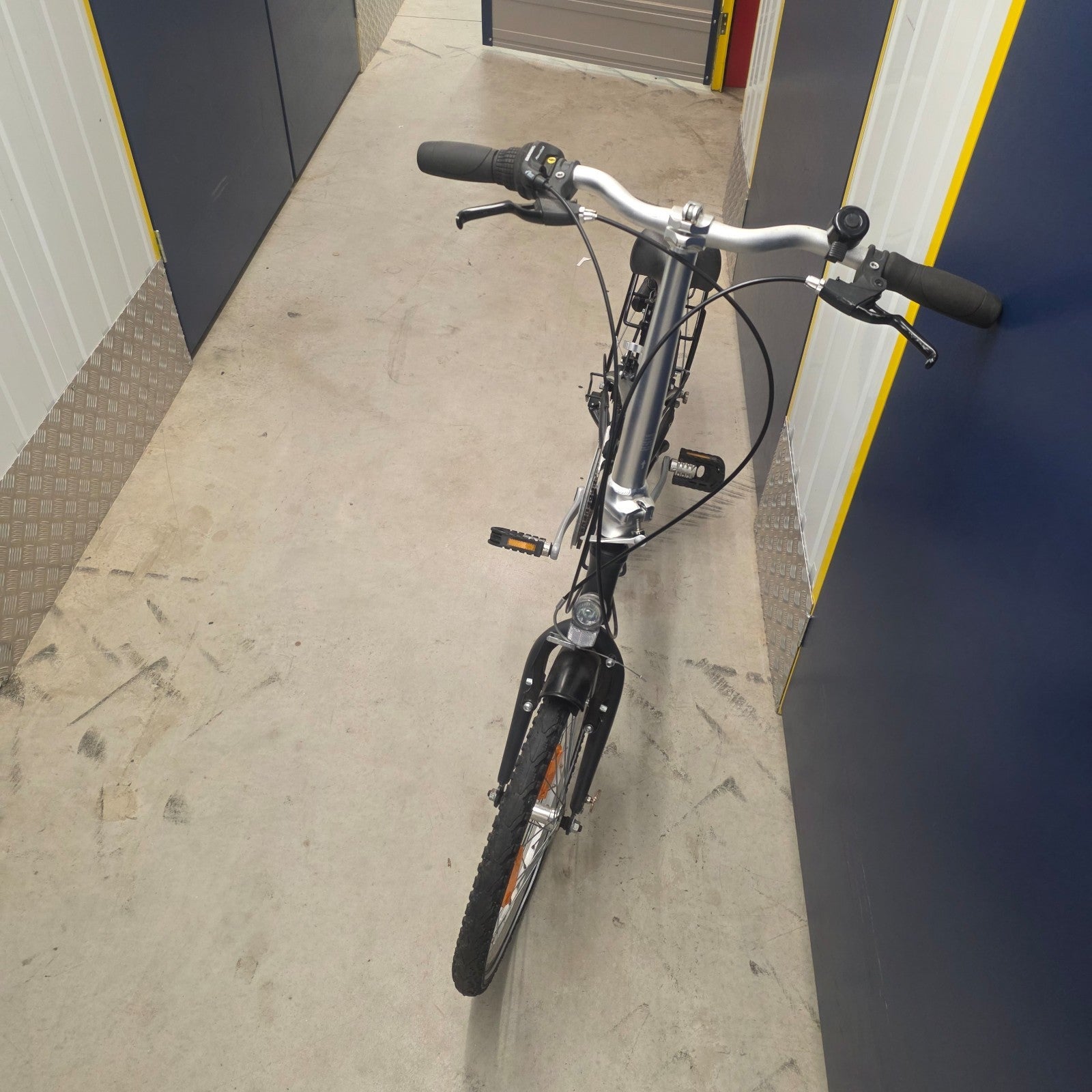 Classic Folding Bike + Carry Bag / 20" Wheels/ 7 Speed / Padded Saddle