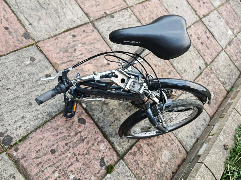 Raleigh Evo7SP Folding Bike 20-inch Wheels Great Condition