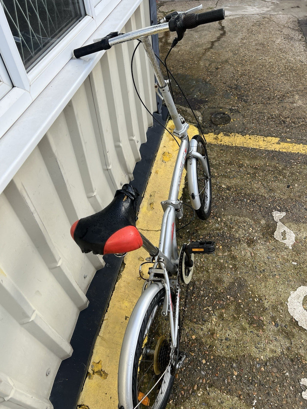 Aliminium Express Racer Folding Bike with 6gears (Need Some Repair)