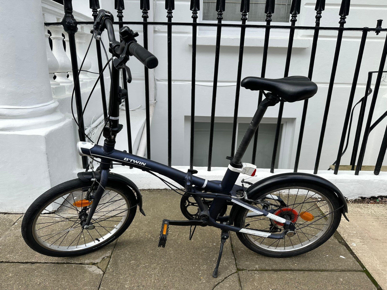 Btwin Tilt 500 Folding Bike – 2020 Model 7-Speed Dark Blue Excellent Condition