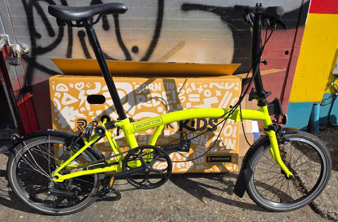 Brompton Bike 6 speed C line - Yuzu green RARE - EXCELLENT CONDITION
