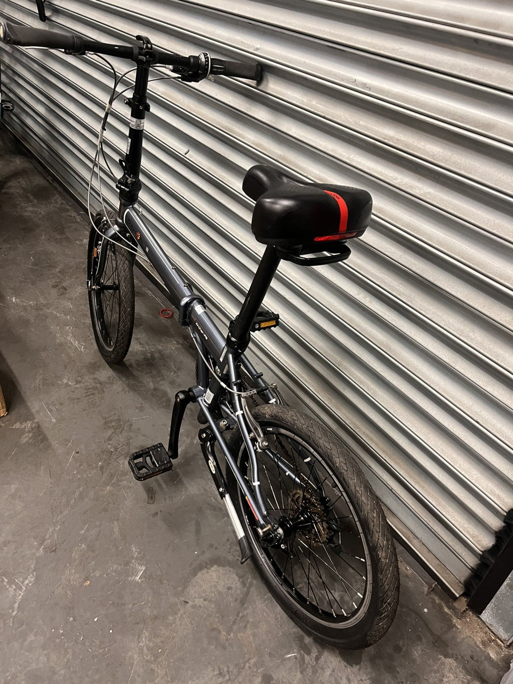Dahon Archer P8 City Bike 8 Speed Folding Bike