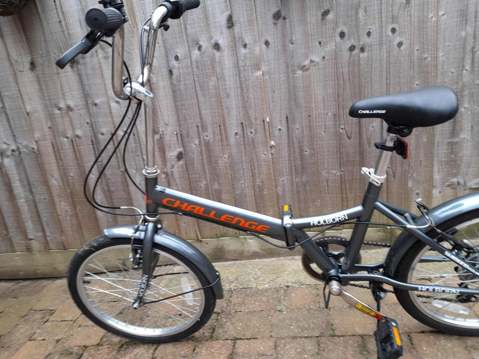 Holborn Challenge 20-inch Wheels Folding Bike Unisex With 6 Gears.