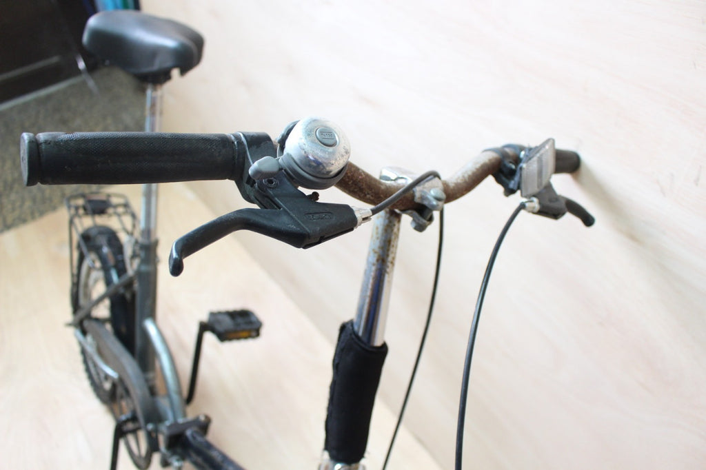 Black compact stowaway folding bike. Good working condition. Shopping. S size