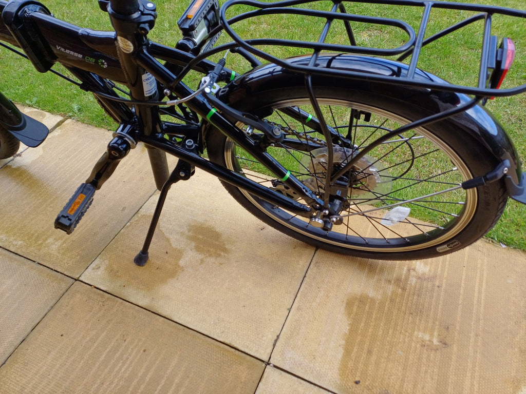 Dahon Vitesse Alloy D8 folding commuter bike, Obsidian black,  superb Condition