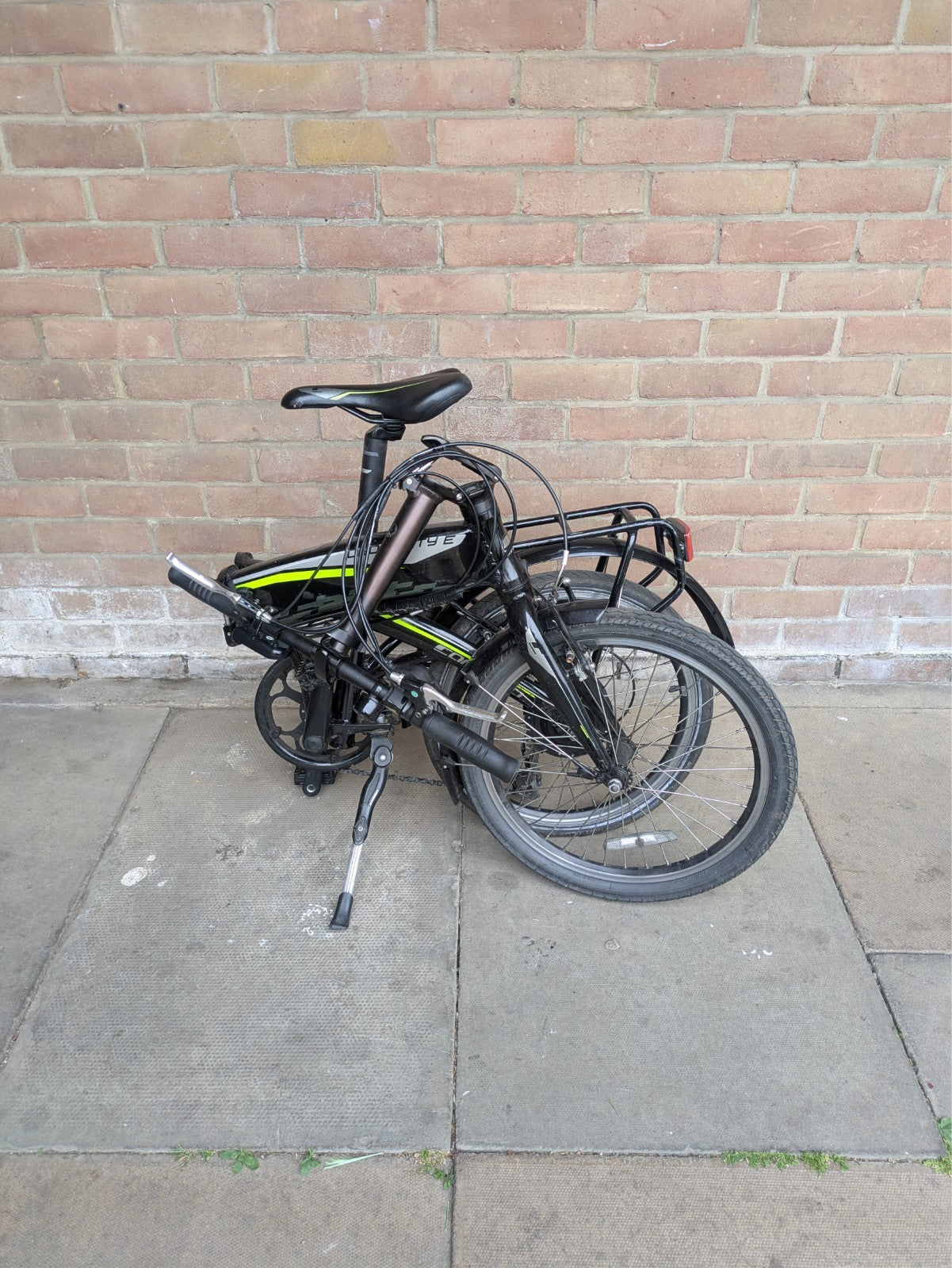 Carrera Crosscity-E Folding Bike