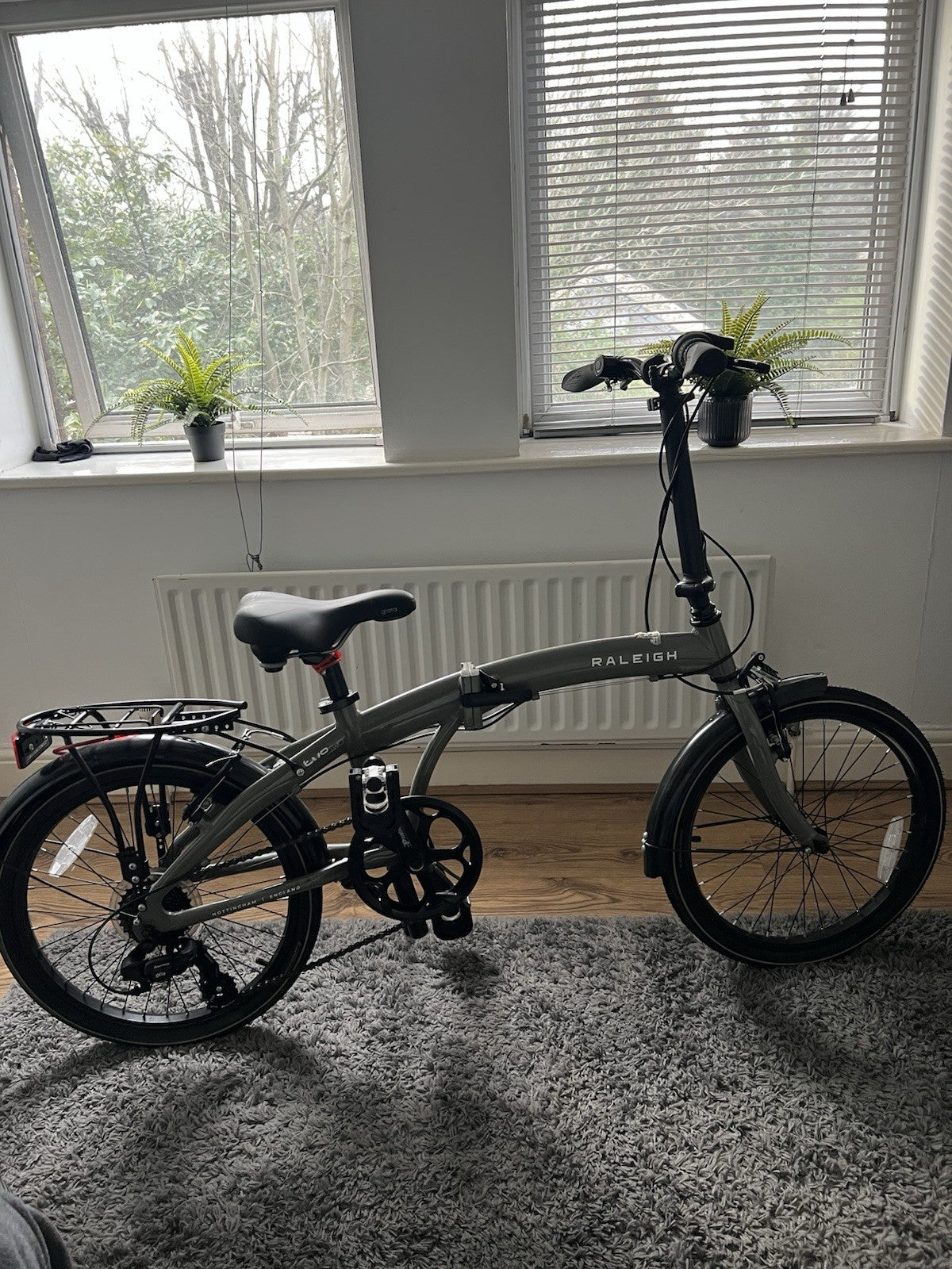 Raleligh 6 Gear Folding Bike (grey)