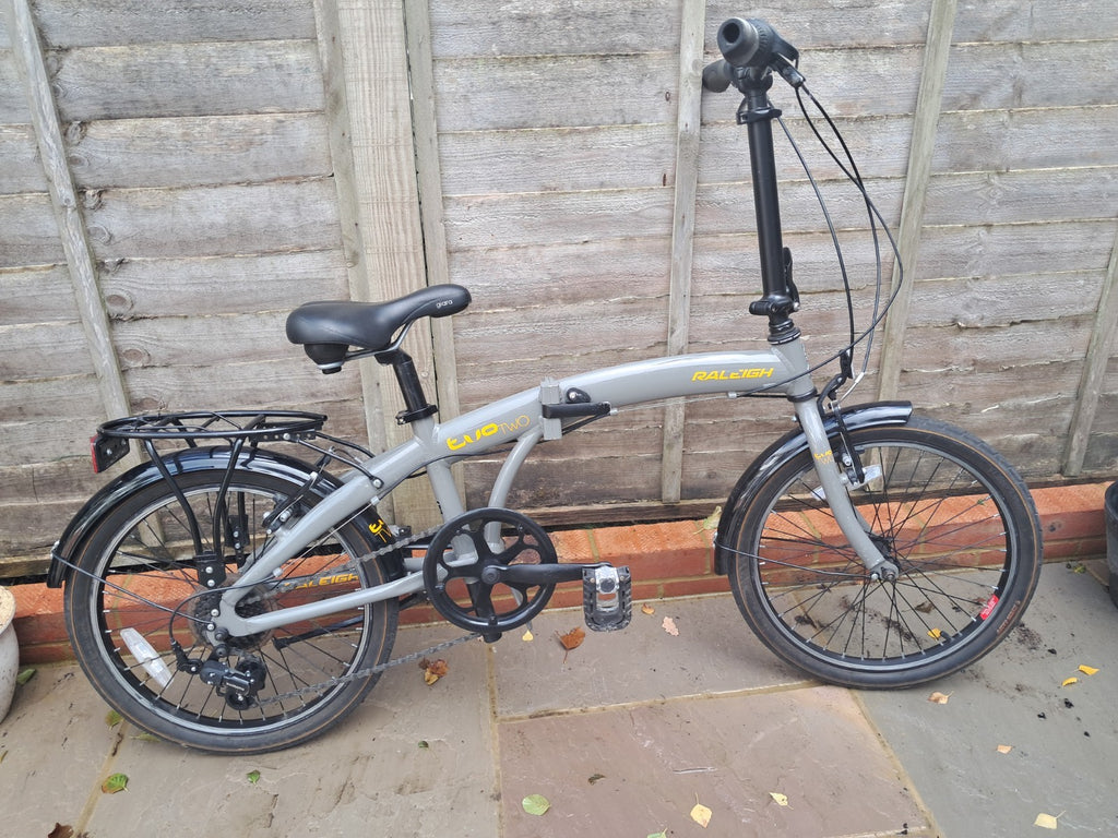 Raleigh Uno Two Folding Bike 20in Grey/Black Derailleur Rear Rack Mudguards