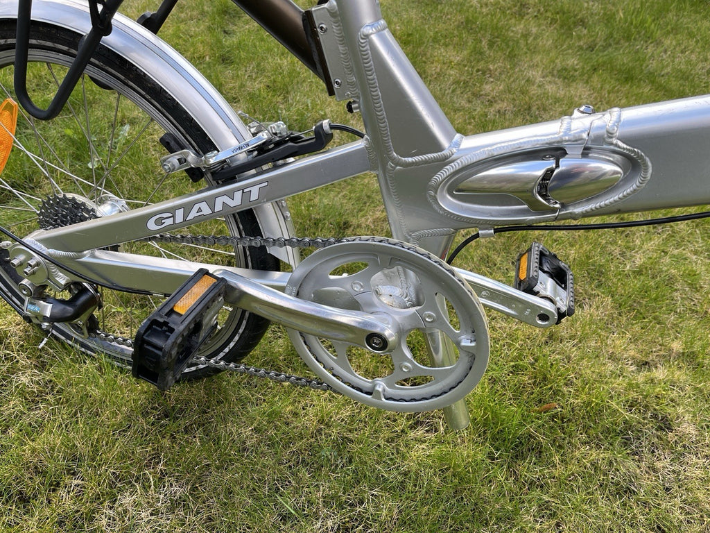 GIANT Halfway Folding Bike. 20'' wheels. 7 speed. VGC. RRP £600