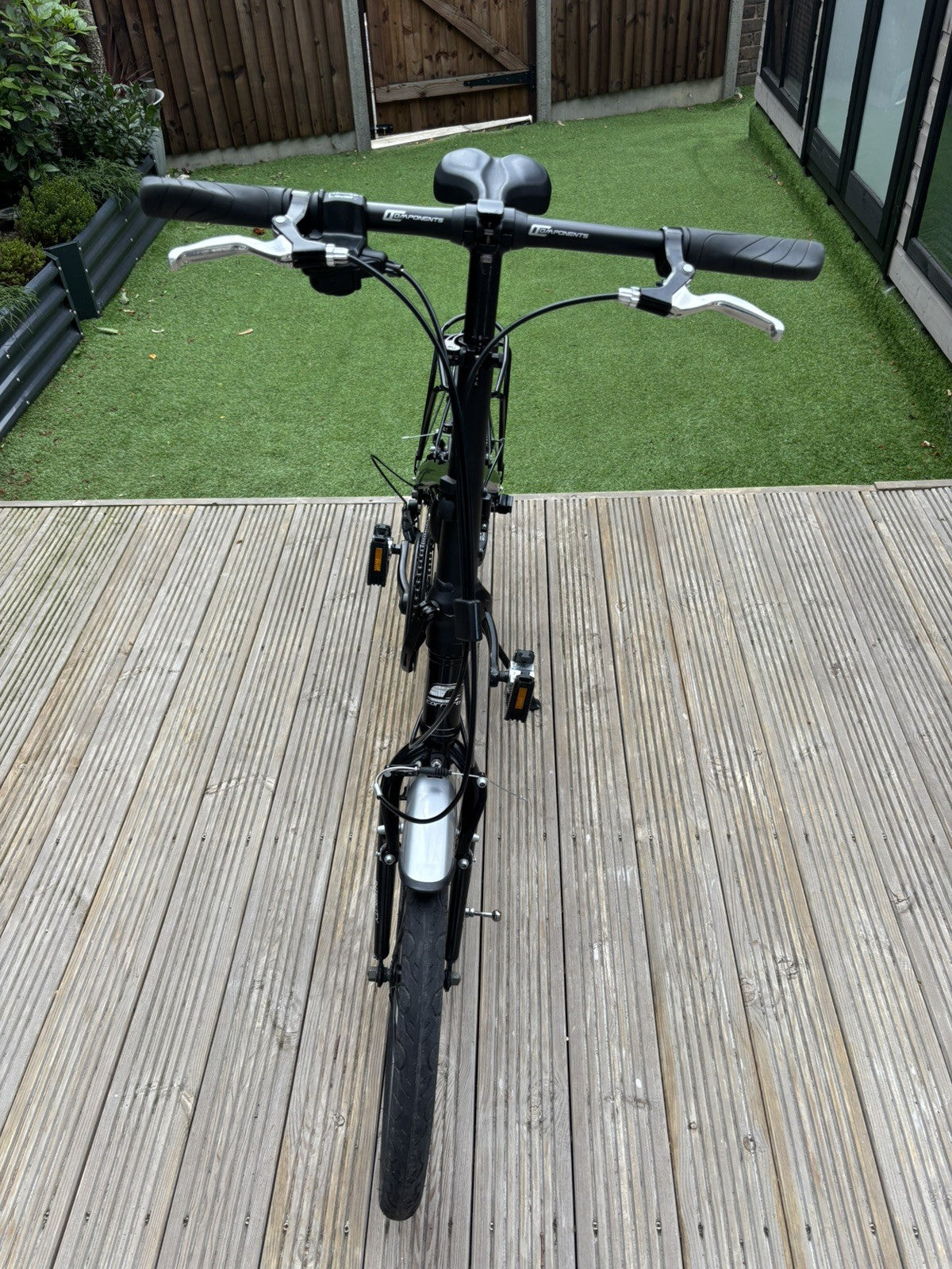 Carrera Intercity 20'' Unisex 8-Speed Folding Bike Black