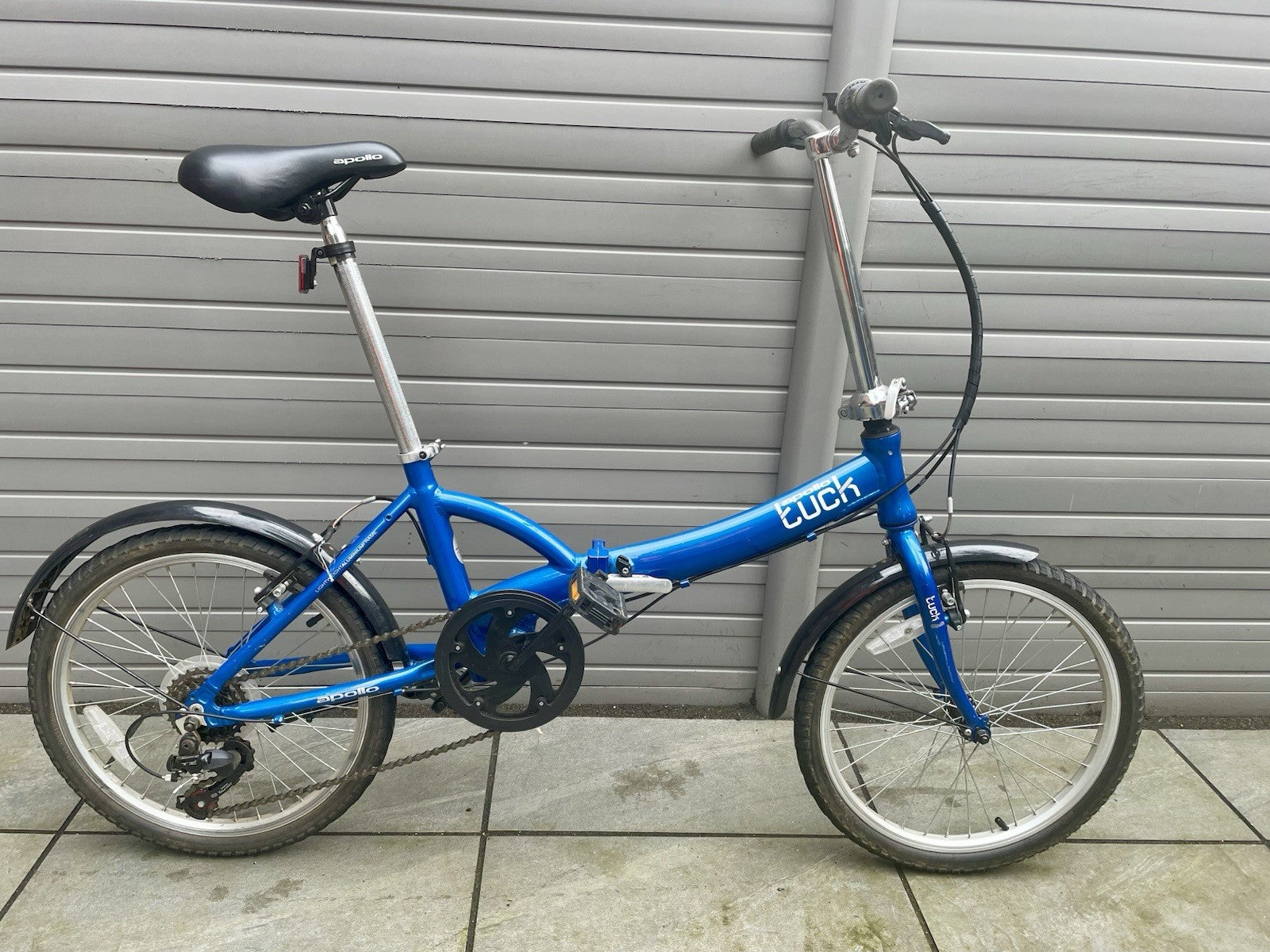 Apollo Tuck Folding Bike 20" 6-Speed