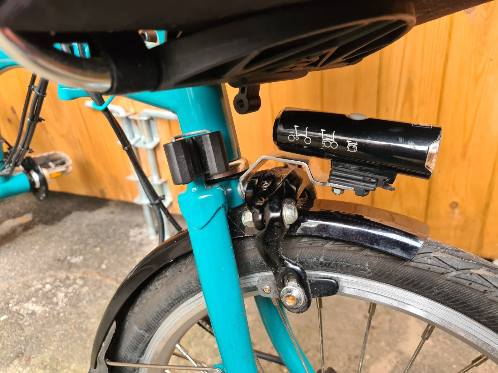 Brompton w/ Swytch kit B75 2021 250km Battery, lights And Bag + upgrades