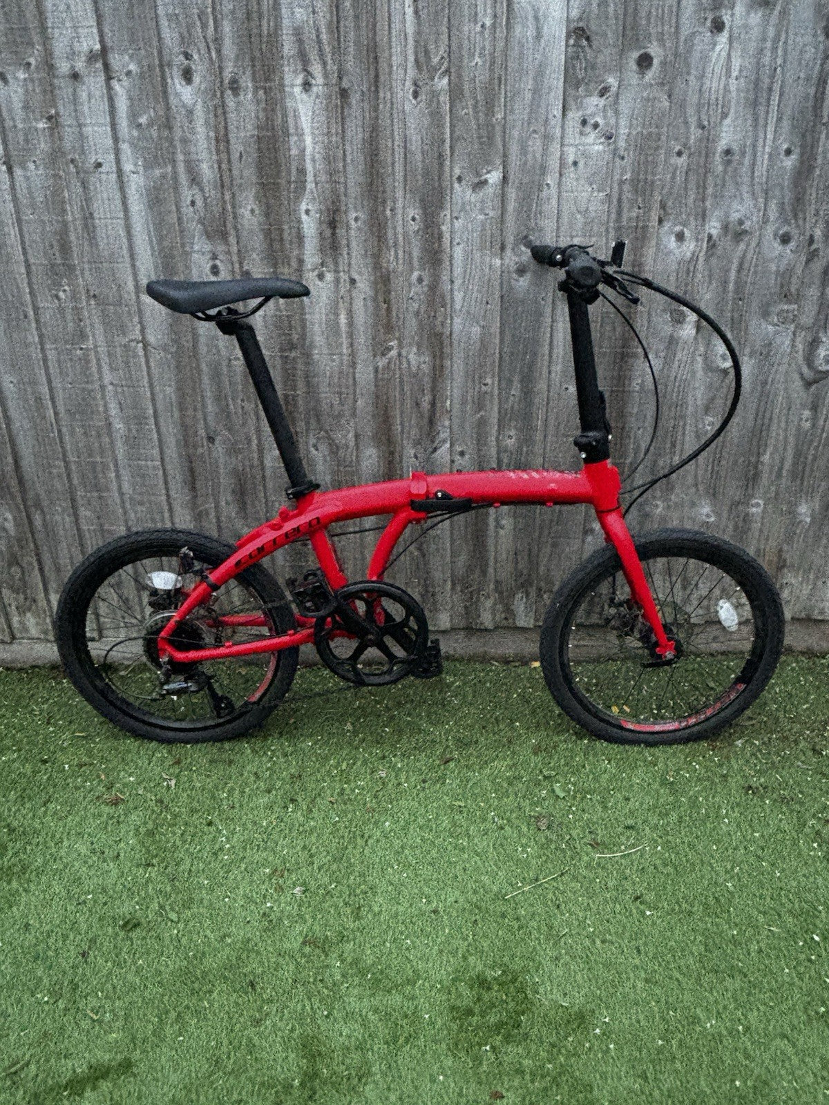 Carrera Intercity Disc 1 Folding Bike 20" Wheels, 8-Speed Shimano
