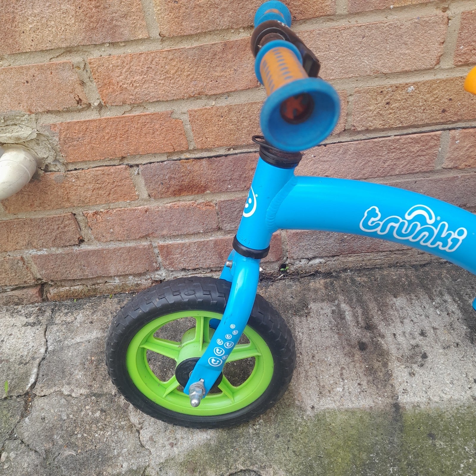 Trunki Folding Balance Bike, 12-inch Wheels Fold to carry/car boot