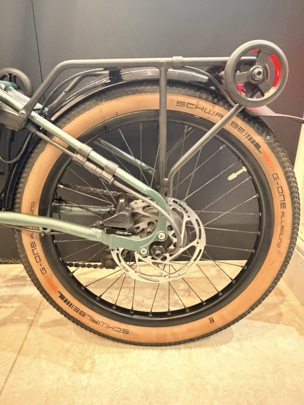 Brompton G Line Electric 4 speed - Forest Green - Medium - 164 miles, Sep 2025!