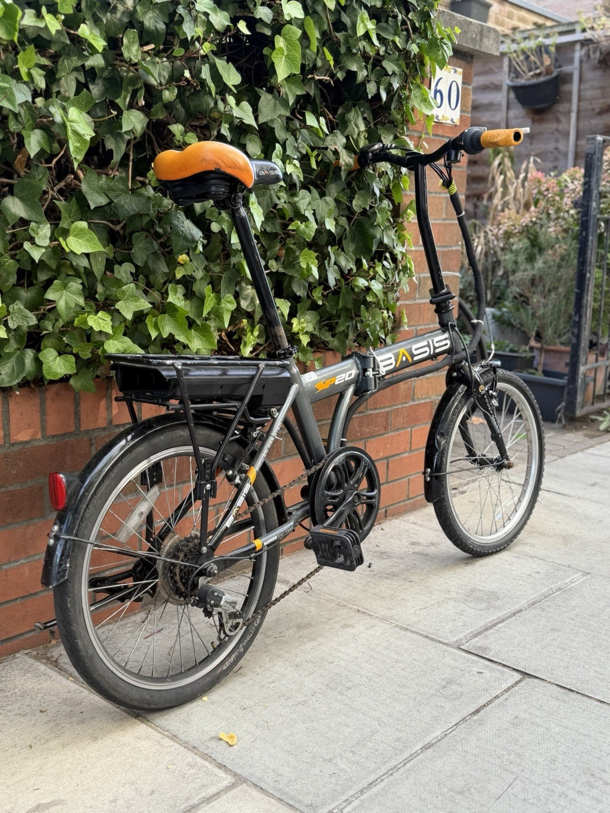 Basis SP20 Folding Bike 20" Wheels Shimano Gears Rear Rack Mudguards Grey