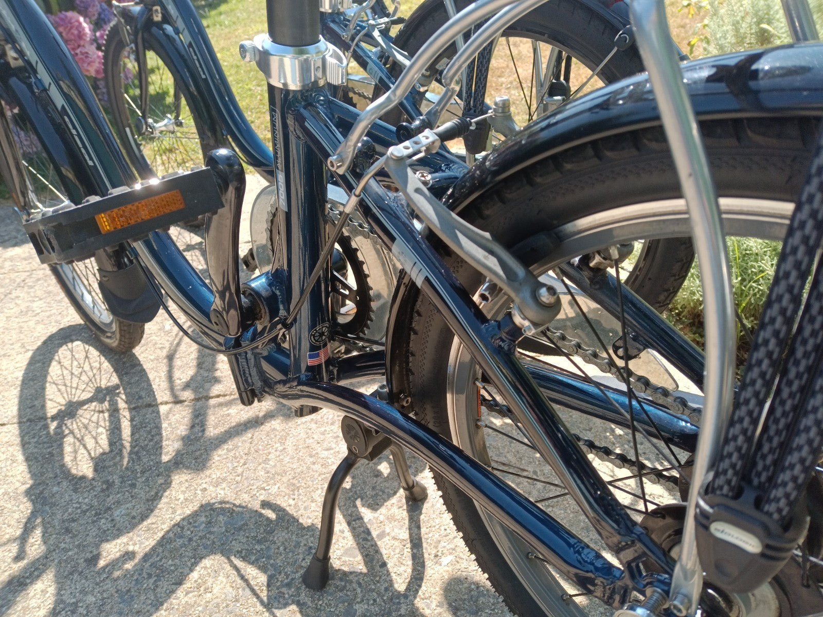 Pair of Dahon Ciao Custom Folding Bicycles Lightweight Unisex Step Through Frame
