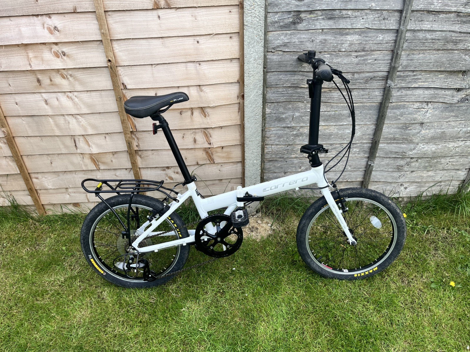 Carrera Transit 20”wheels Folding Bike. 8 Speed. Good condition