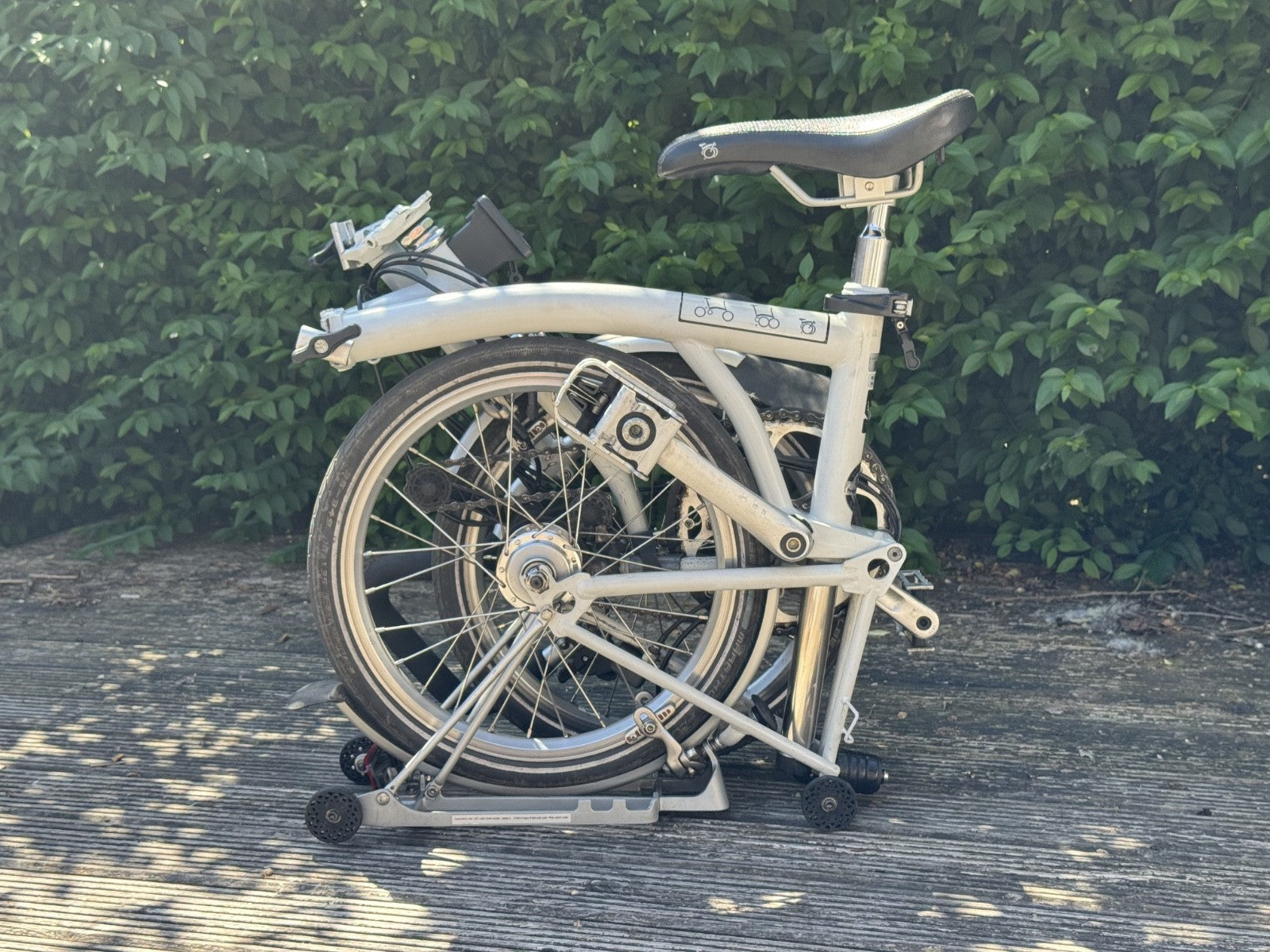 Brompton 2012 P6R folding bicycle 6 Speed, White