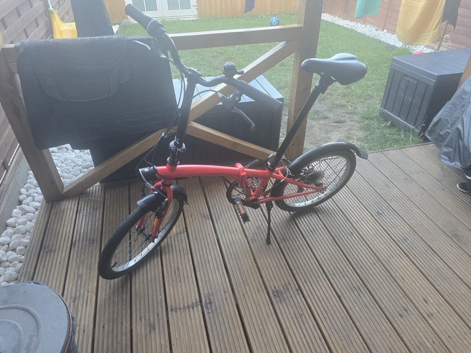 B’TWIN 20in Red Folding Bike V-Brake Mudguards Kickstand Grip Shifter