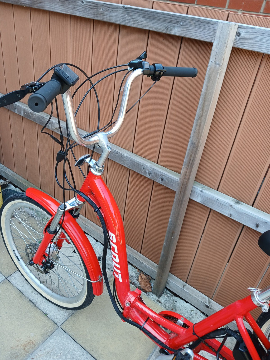 Scout Tricycle Folding 6-Speed Shimano 24" E Trike 3 Wheel Bicycle - In Red