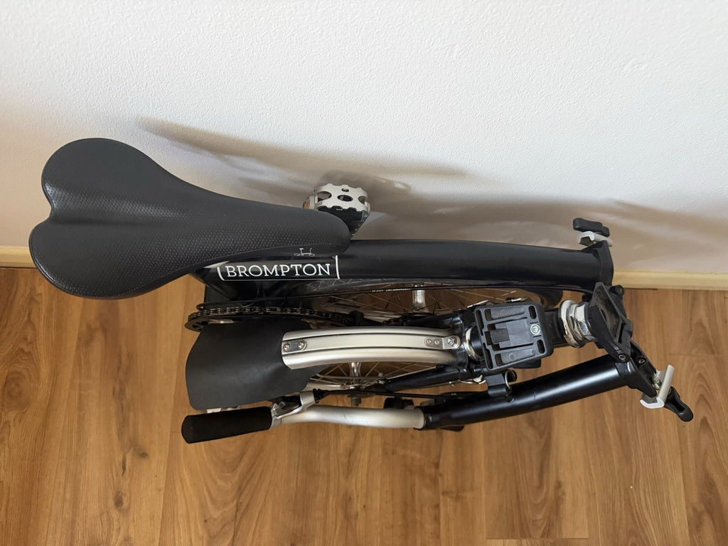 Brompton C Line M1L (Single  Speed) folding bicycle -  (EXCELLENT CONDITION)