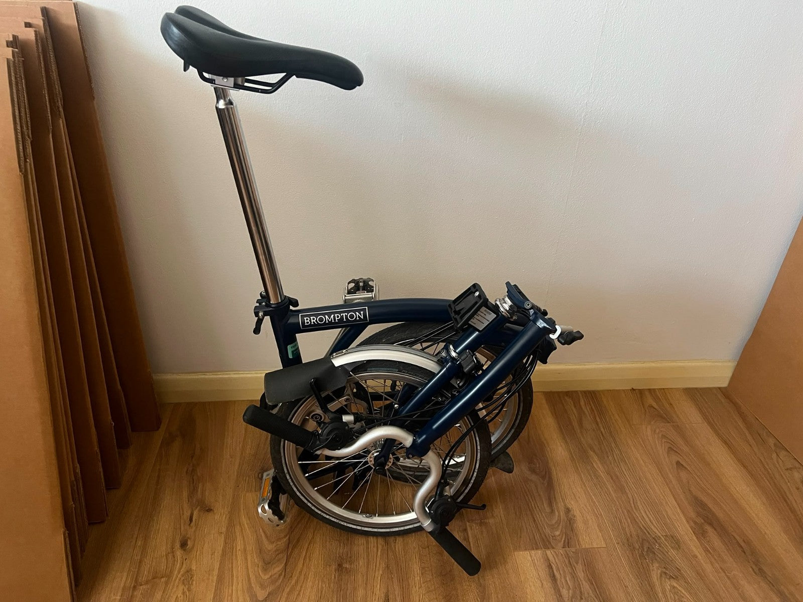 Brompton C Line M6L (6 Speed) folding bicycle - Navy BLUE (Excellent CONDITION)