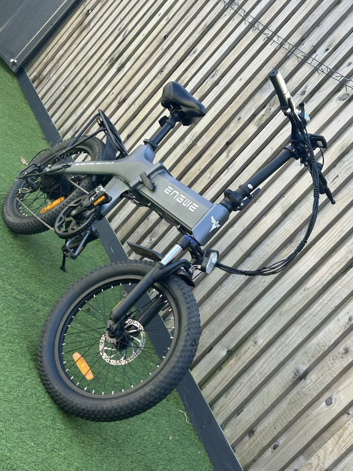 ENGUIE Model Hybrid/Electric Fold Up City Bike. Used Good Condition Grey Frame