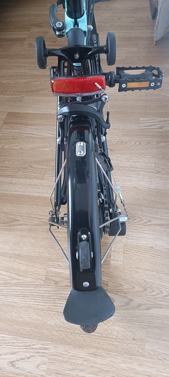 Brompton Bike 6 Speed -e-, Turkish Green, Hardly Used