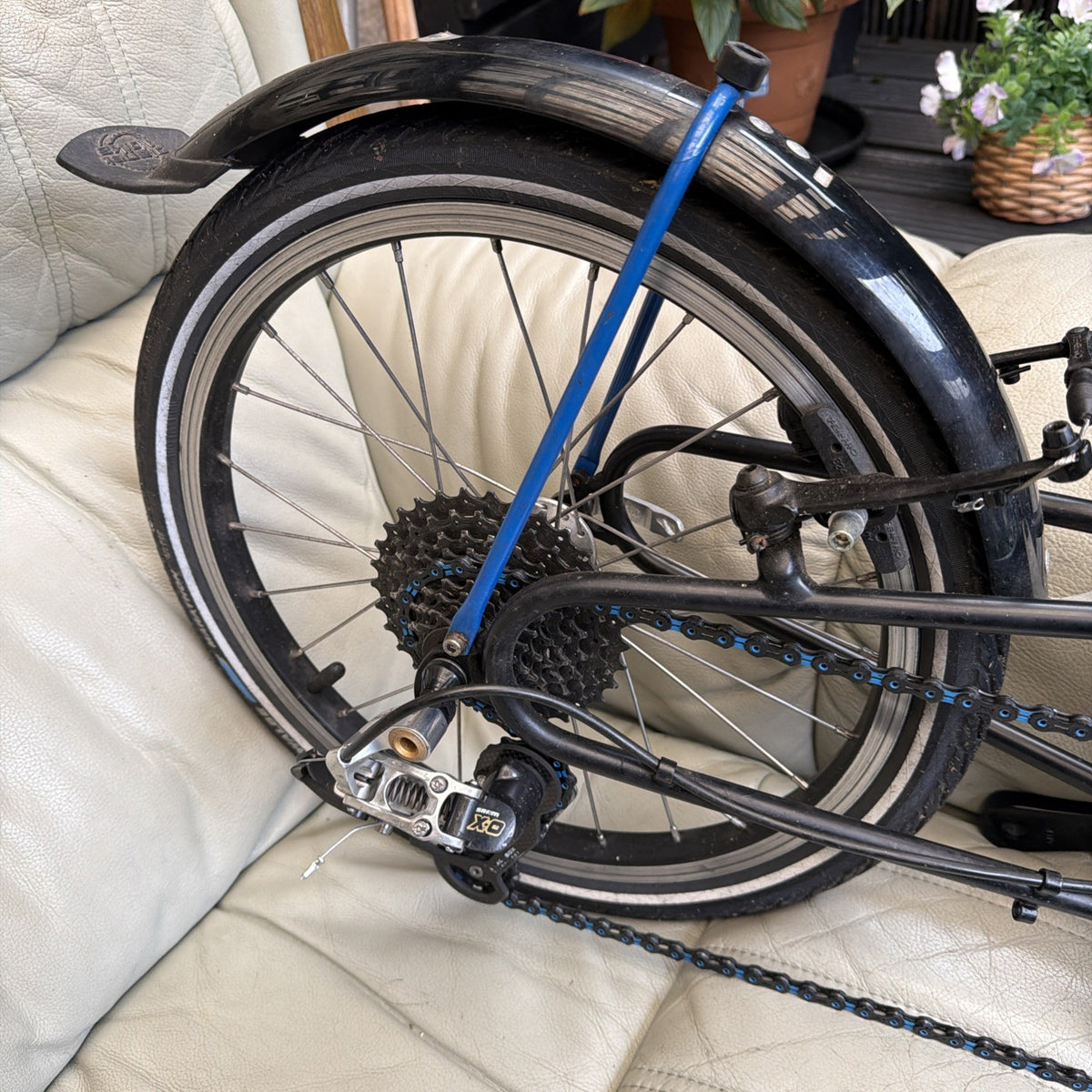 Bite Friday Folding Bike, 16 Inch Wheels ￼