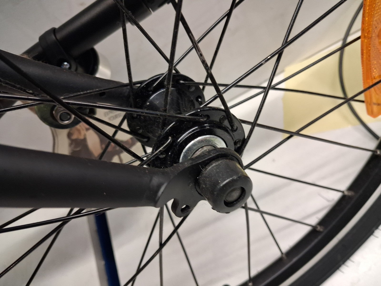 Dahon Hit 20" Wheels 11.6 kg Compact Unisex Matt Black Folding Bike {Alt Pedals}