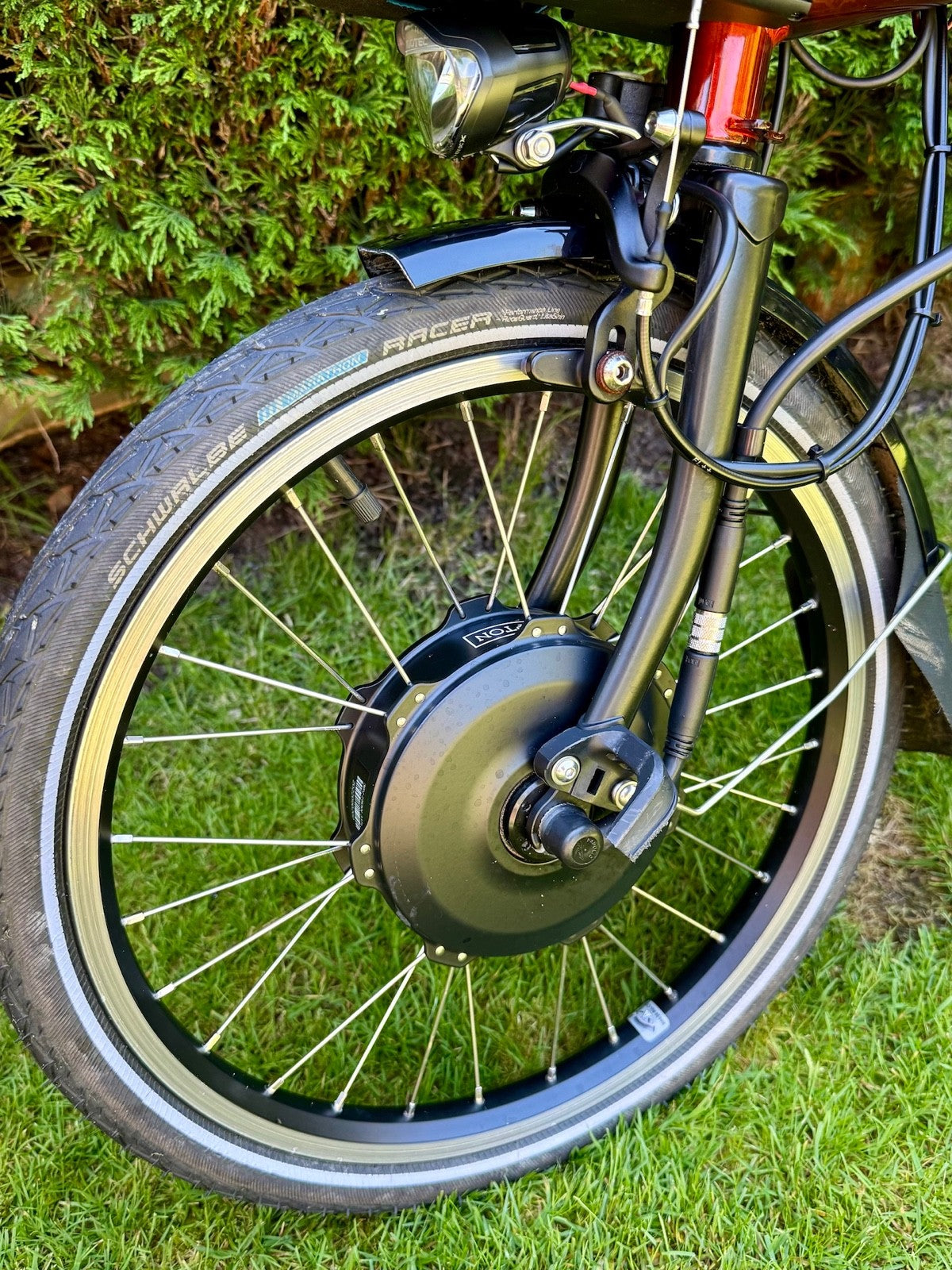 Brompton (Elect) C Line Explore Flame Lacquer - Mid Bars - 2024