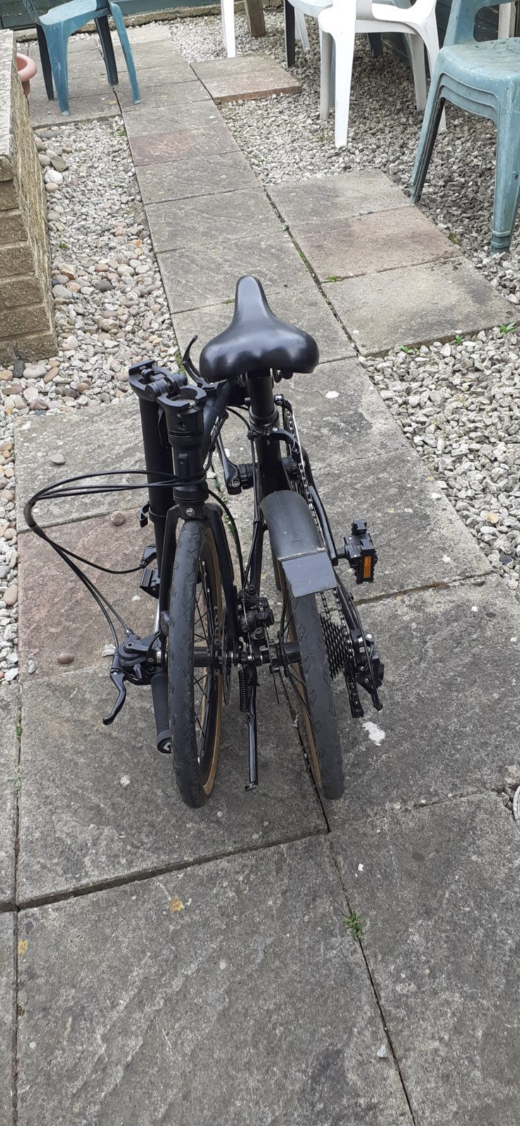 MINT bike 9 Speed Folding Bike with 16 Inch 349mm Wheels with disc brakes.