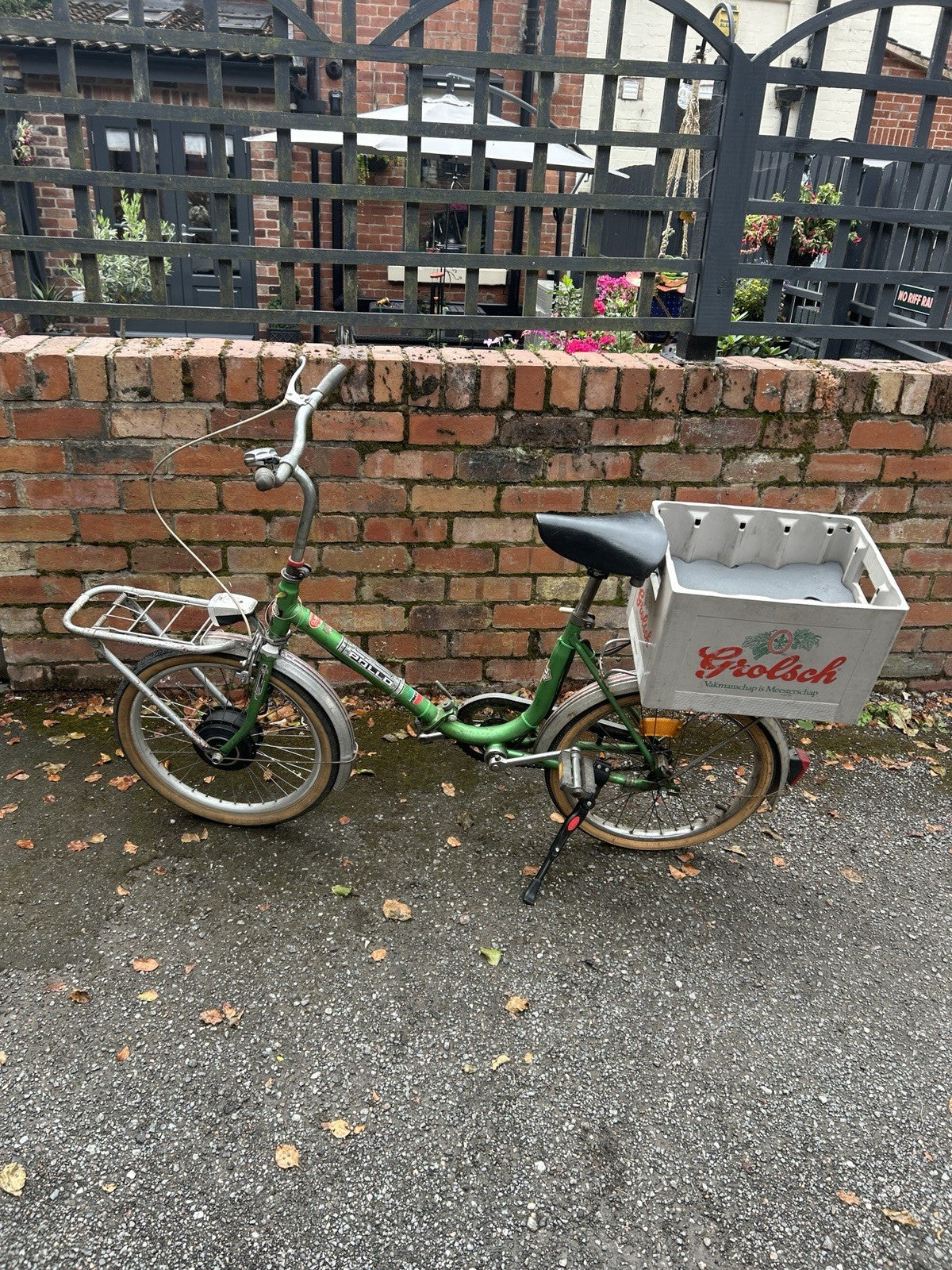 Apollo Green 20in Folding Bike Step-Through Frame Rear Rack Mudguards Kickstand